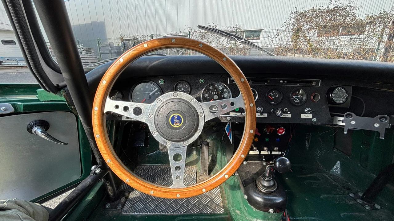 1961 Sunbeam Alpine Series II - Image 4 of 21