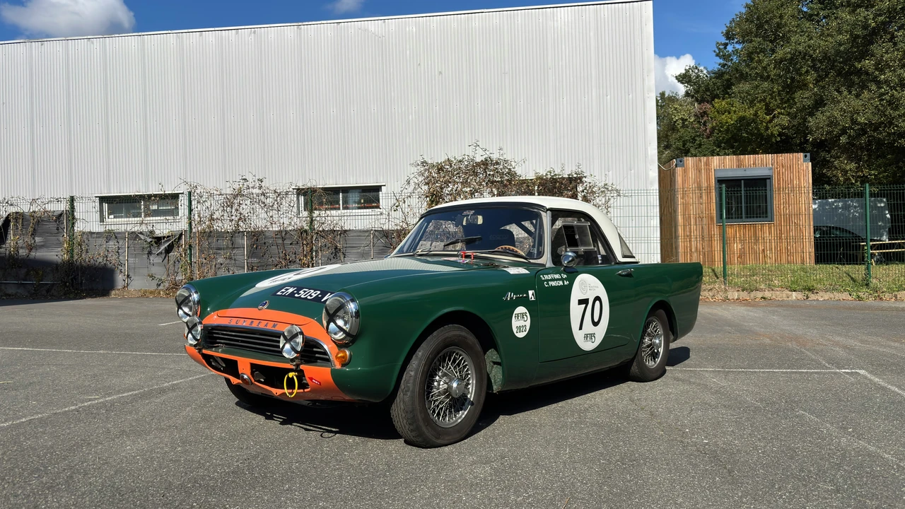1961 Sunbeam Alpine Series II - Image 3 of 21