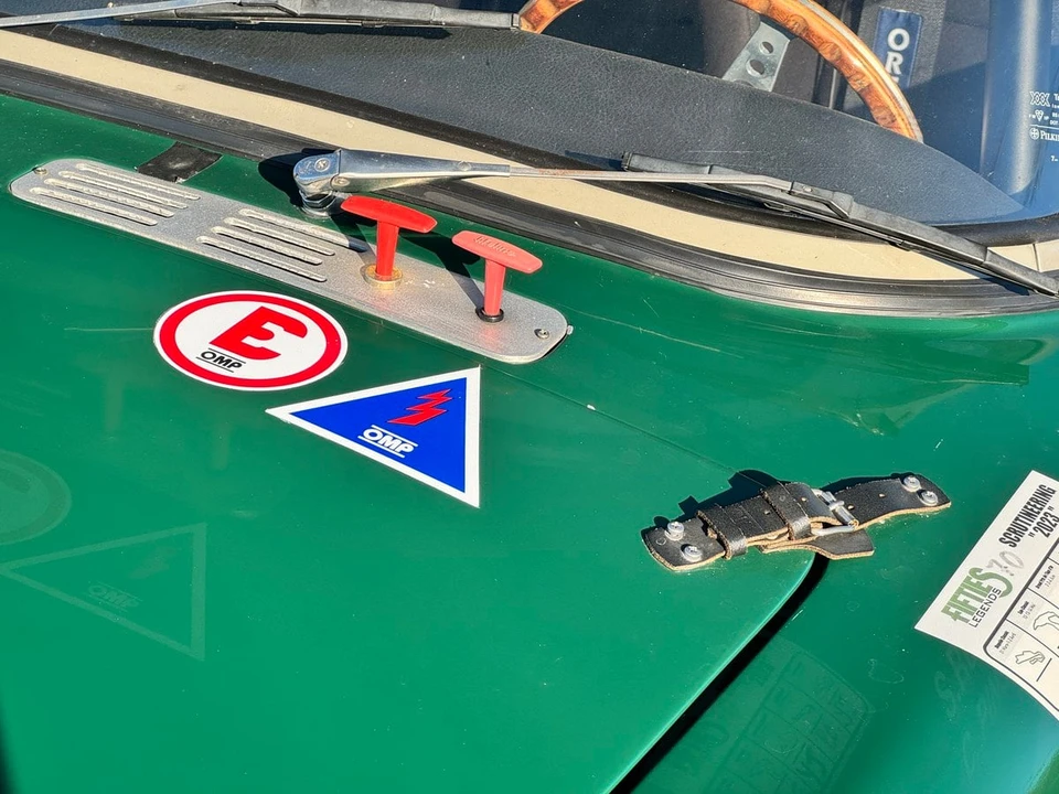 1961 Sunbeam Alpine Series II - Image 10 of 31