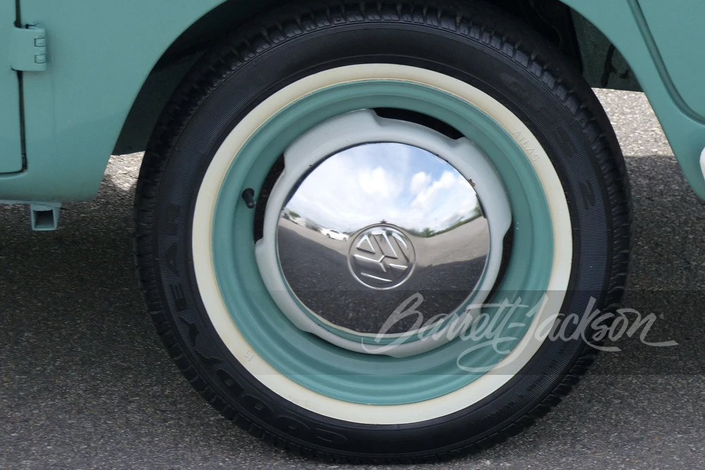 1961 Volkswagen Split-Window Bus - Image 12 of 18