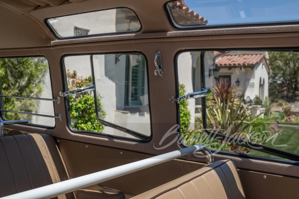 1961 Volkswagen Split-Window Bus - Image 15 of 31