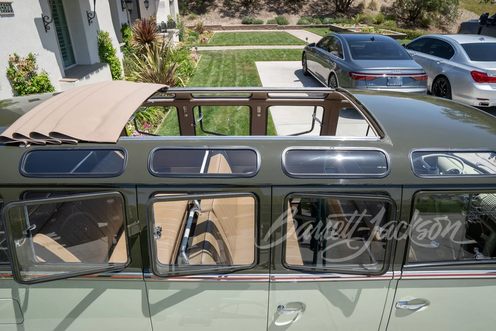 1961 Volkswagen Split-Window Bus - Image 24 of 31