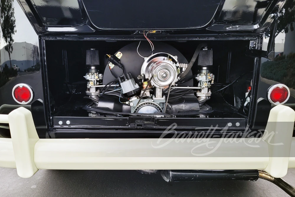 1961 Volkswagen Split-Window Bus - Image 2 of 9