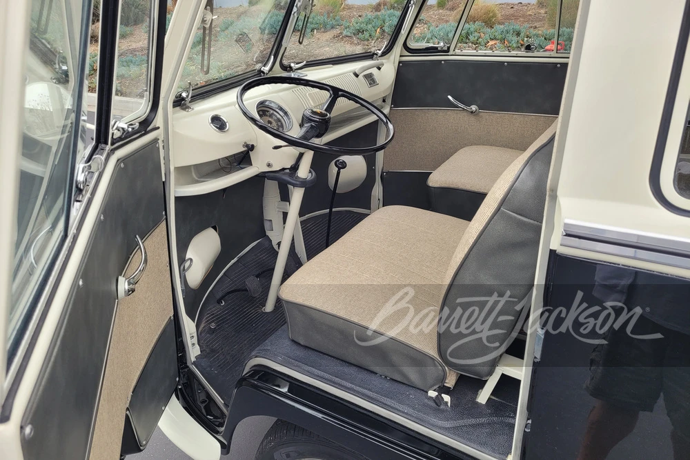 1961 Volkswagen Split-Window Bus - Image 3 of 9
