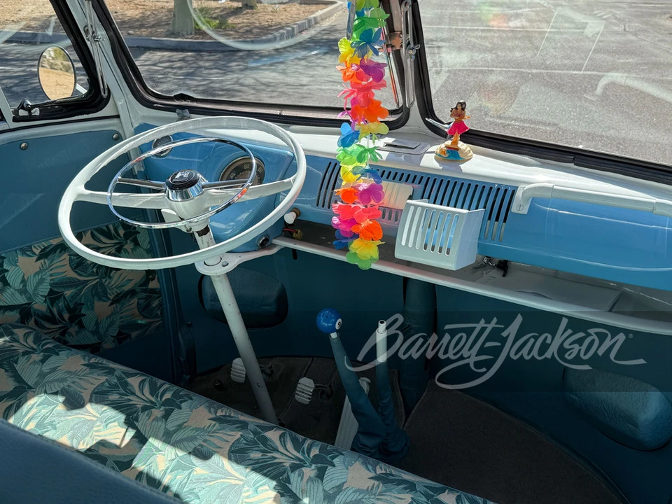 1961 Volkswagen Split-Window Camper - Image 4 of 10