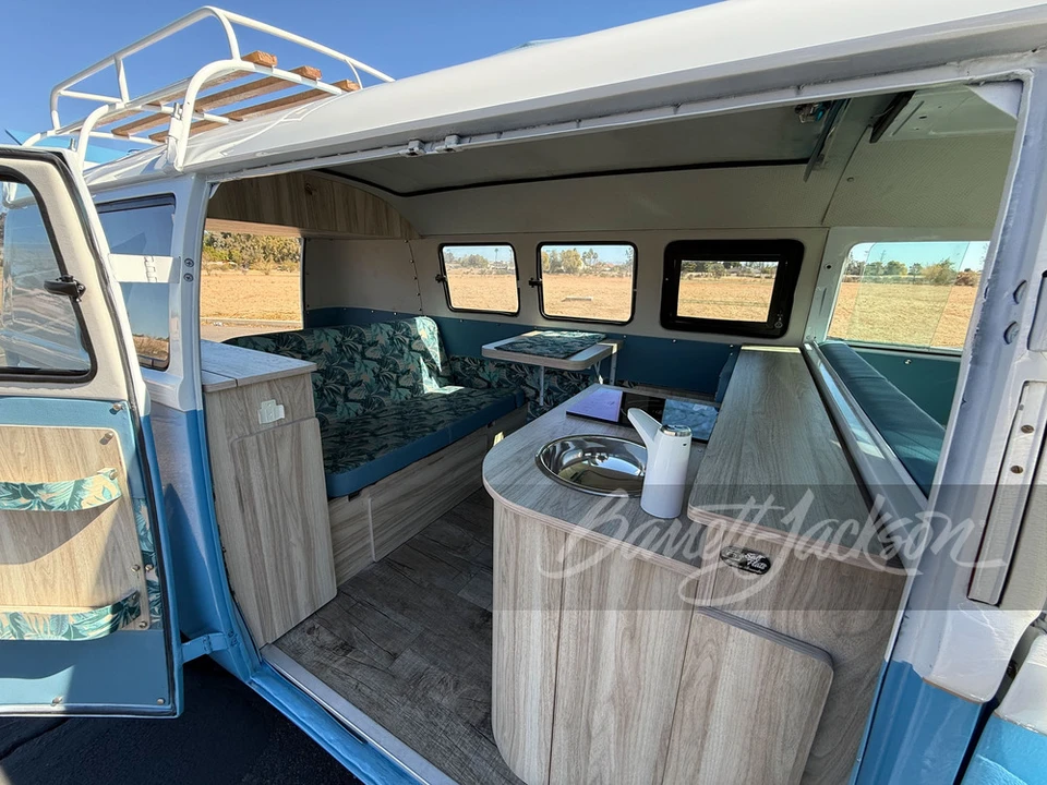 1961 Volkswagen Split-Window Camper - Image 6 of 10