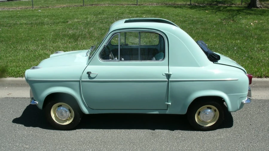 1961 Vespa 400 - Image 2 of 4