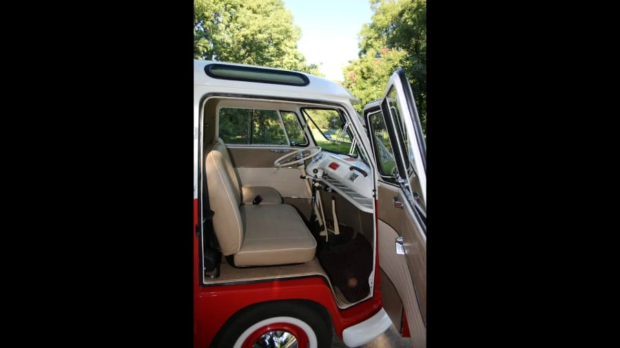 1961 Volkswagen Split-Window Bus - Image 2 of 12