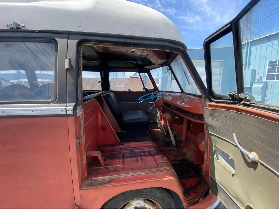 1961 Volkswagen Split-Window Bus - Image 10 of 13
