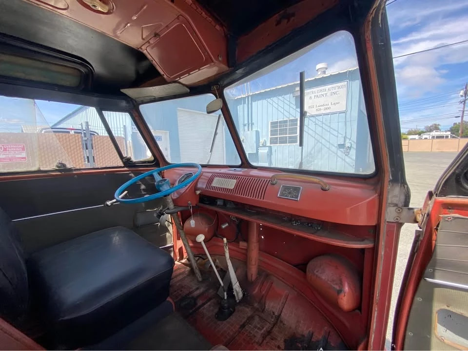 1961 Volkswagen Split-Window Bus - Image 11 of 13