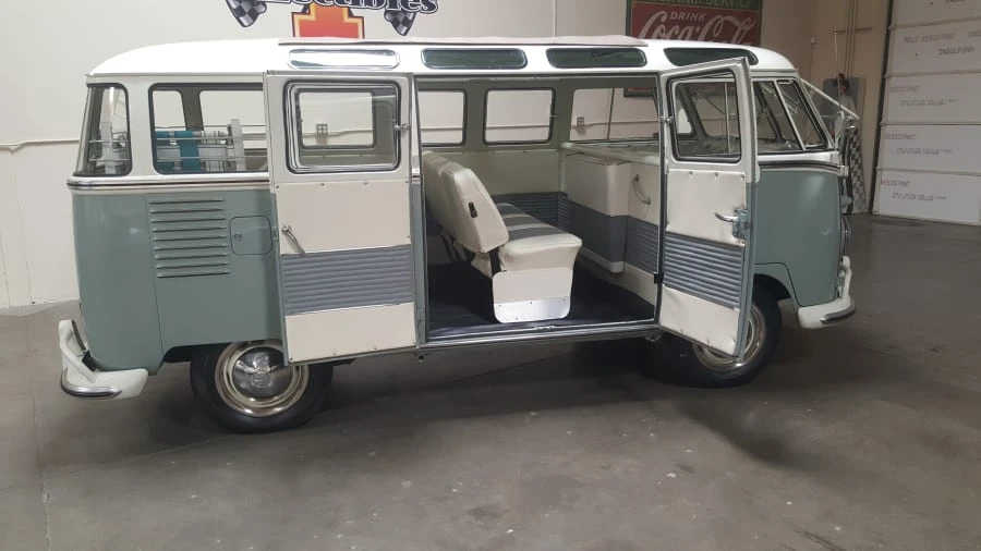1961 Volkswagen Split-Window Bus - Image 2 of 8