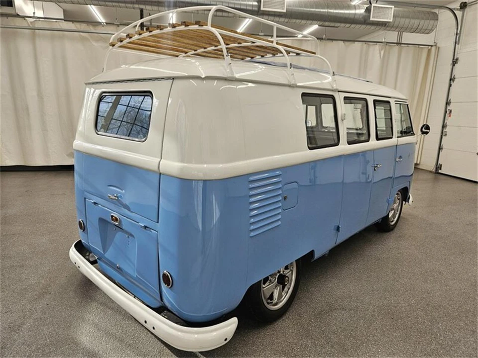 1961 Volkswagen Split-Window Bus - Image 5 of 31