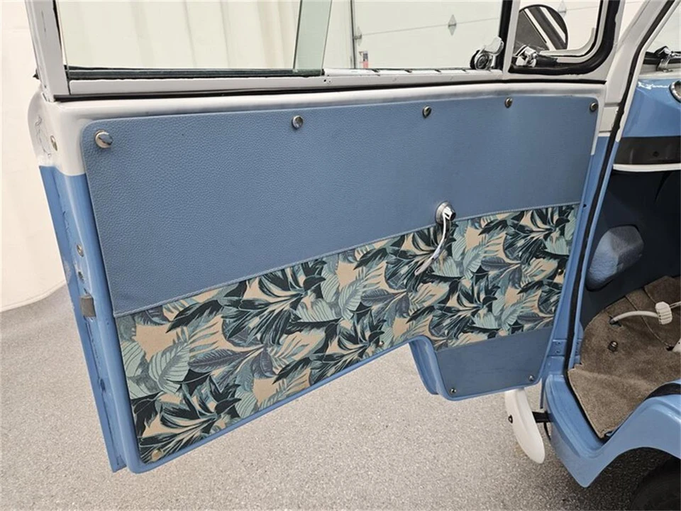 1961 Volkswagen Split-Window Bus - Image 14 of 31