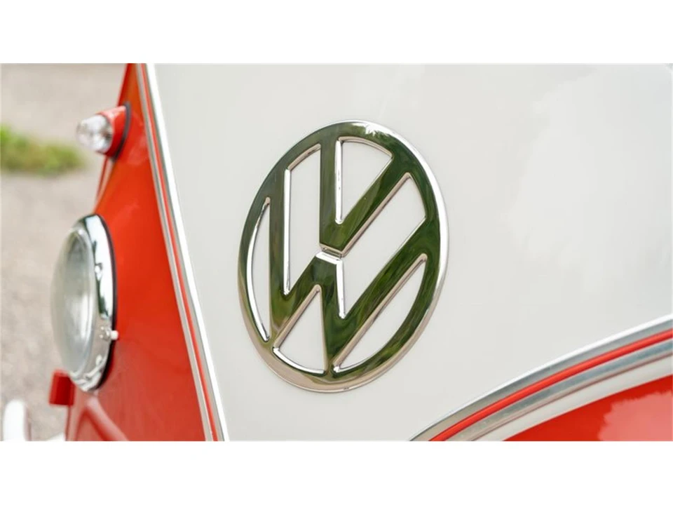 1961 Volkswagen Split-Window Bus - Image 18 of 31