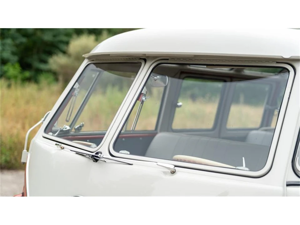 1961 Volkswagen Split-Window Bus - Image 19 of 31