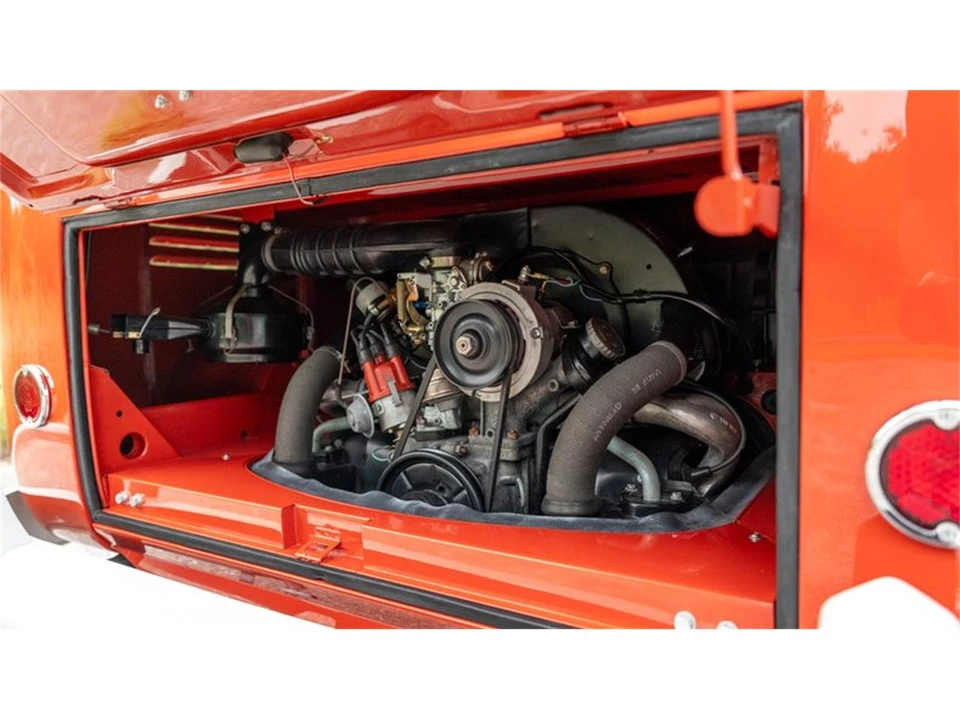 1961 Volkswagen Split-Window Bus - Image 11 of 31