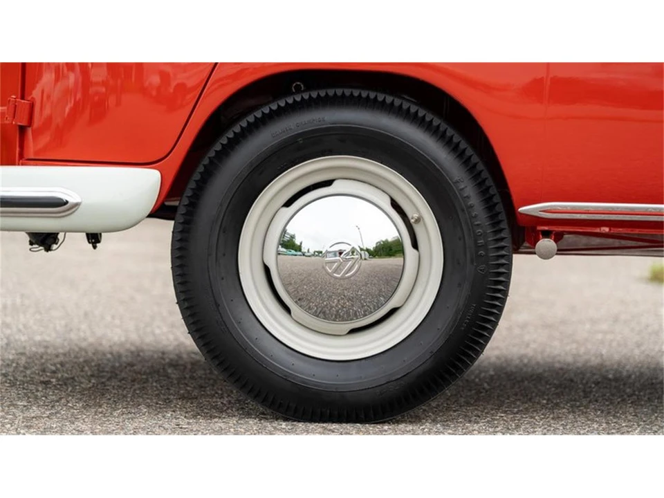 1961 Volkswagen Split-Window Bus - Image 28 of 31