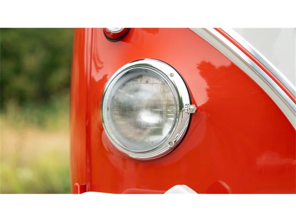 1961 Volkswagen Split-Window Bus - Image 24 of 31
