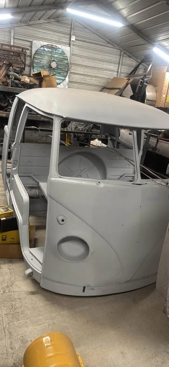 1961 Volkswagen Split-Window Bus - Image 3 of 4