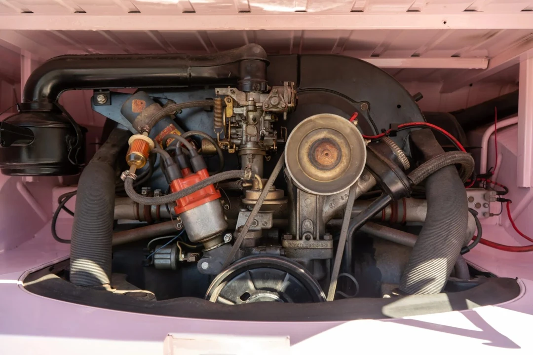 1961 Volkswagen Split-Window Bus - Image 23 of 24
