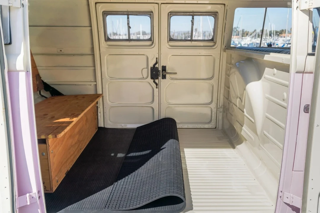 1961 Volkswagen Split-Window Bus - Image 20 of 24