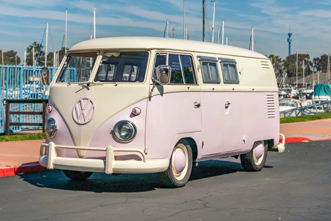 1961 Volkswagen Split-Window Bus - Image 6 of 24
