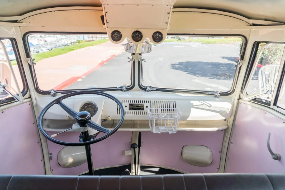 1961 Volkswagen Split-Window Bus - Image 14 of 24