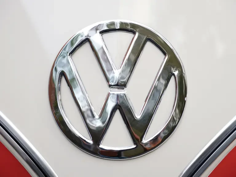 1961 Volkswagen Split-Window Bus - Image 10 of 16
