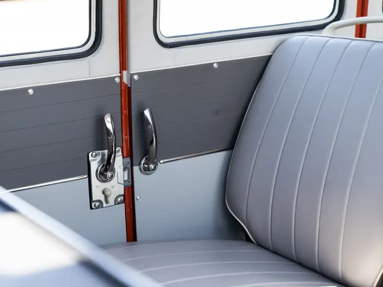 1961 Volkswagen Split-Window Bus - Image 23 of 31