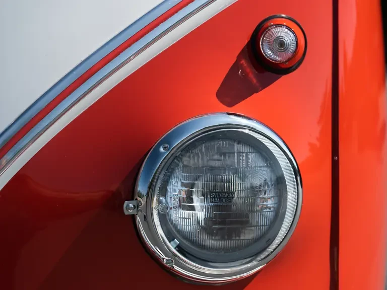 1961 Volkswagen Split-Window Bus - Image 17 of 31