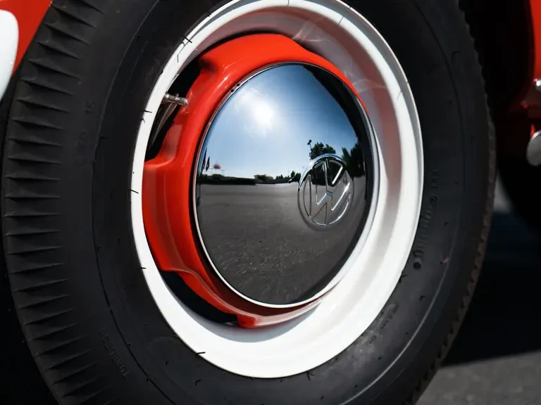 1961 Volkswagen Split-Window Bus - Image 13 of 31