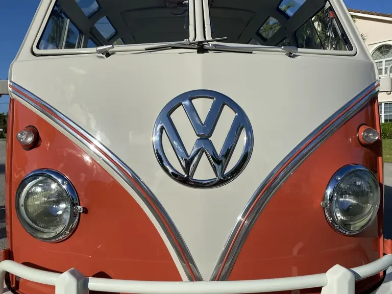 1961 Volkswagen Split-Window Bus - Image 7 of 31