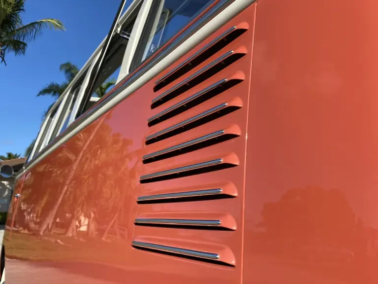1961 Volkswagen Split-Window Bus - Image 30 of 31