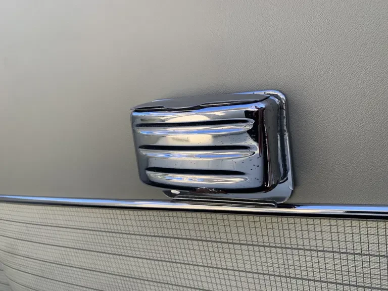 1961 Volkswagen Split-Window Bus - Image 29 of 31