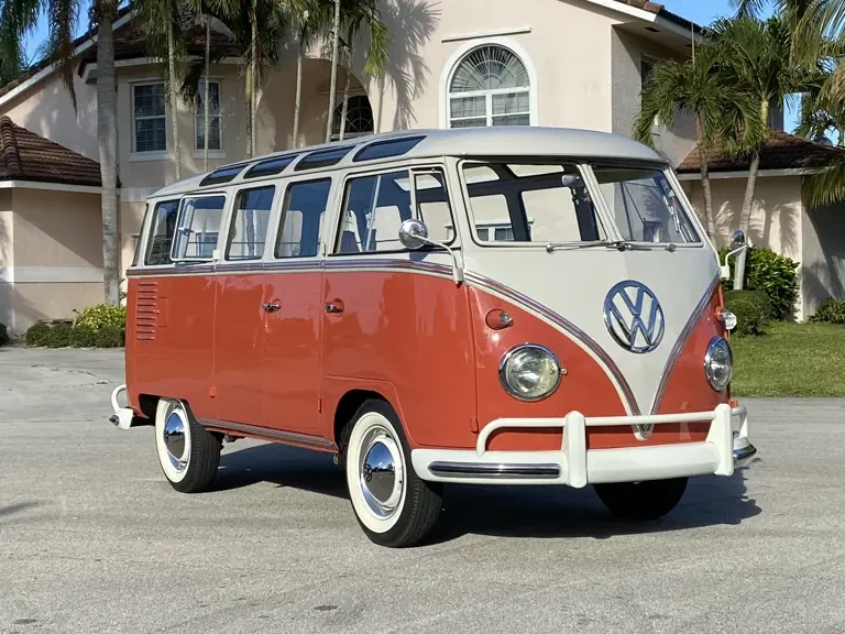 1961 Volkswagen Split-Window Bus - Image 2 of 31