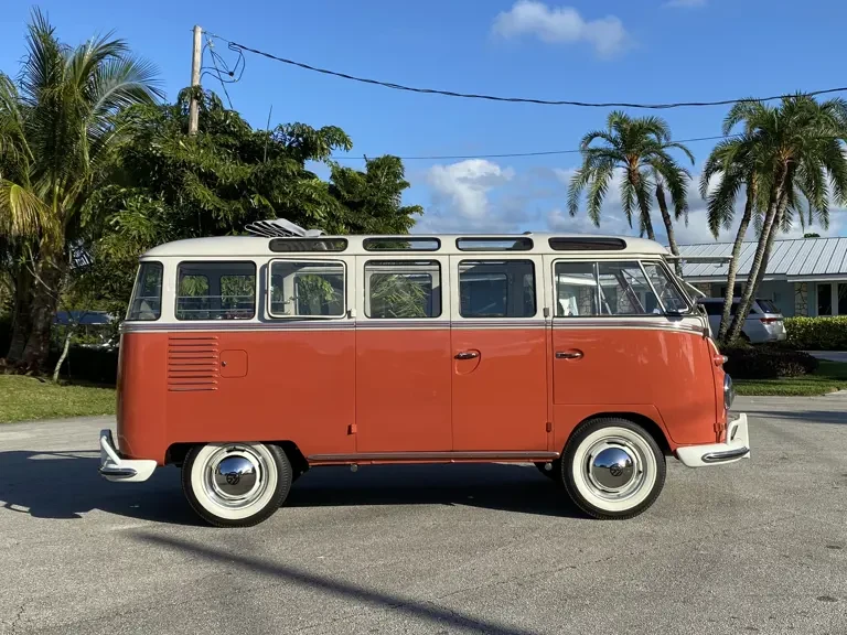 1961 Volkswagen Split-Window Bus - Image 6 of 31
