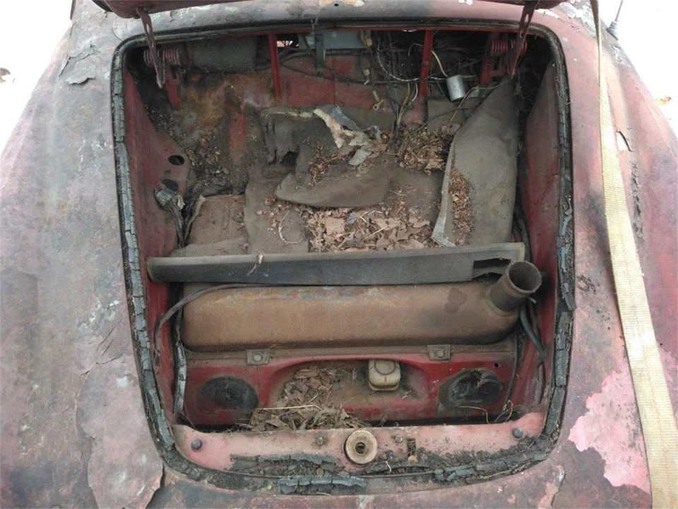 1961 Volkswagen Karmann Ghia Type 14 - Image 10 of 12
