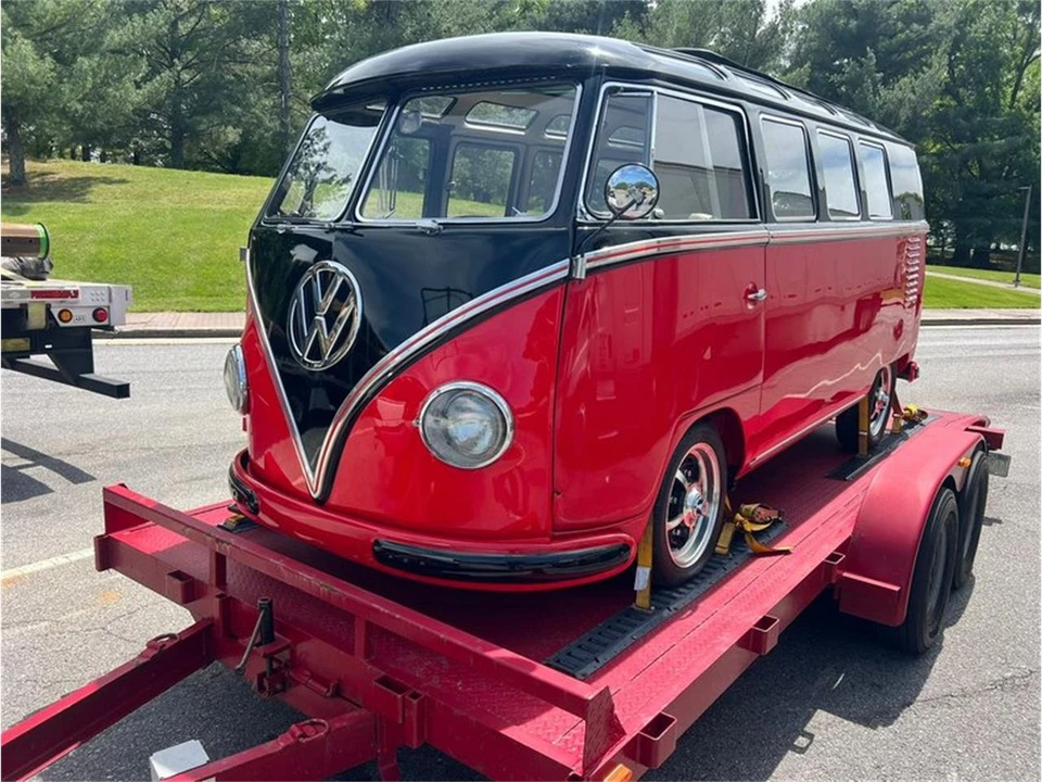 1961 Volkswagen Split-Window Bus - Image 6 of 19