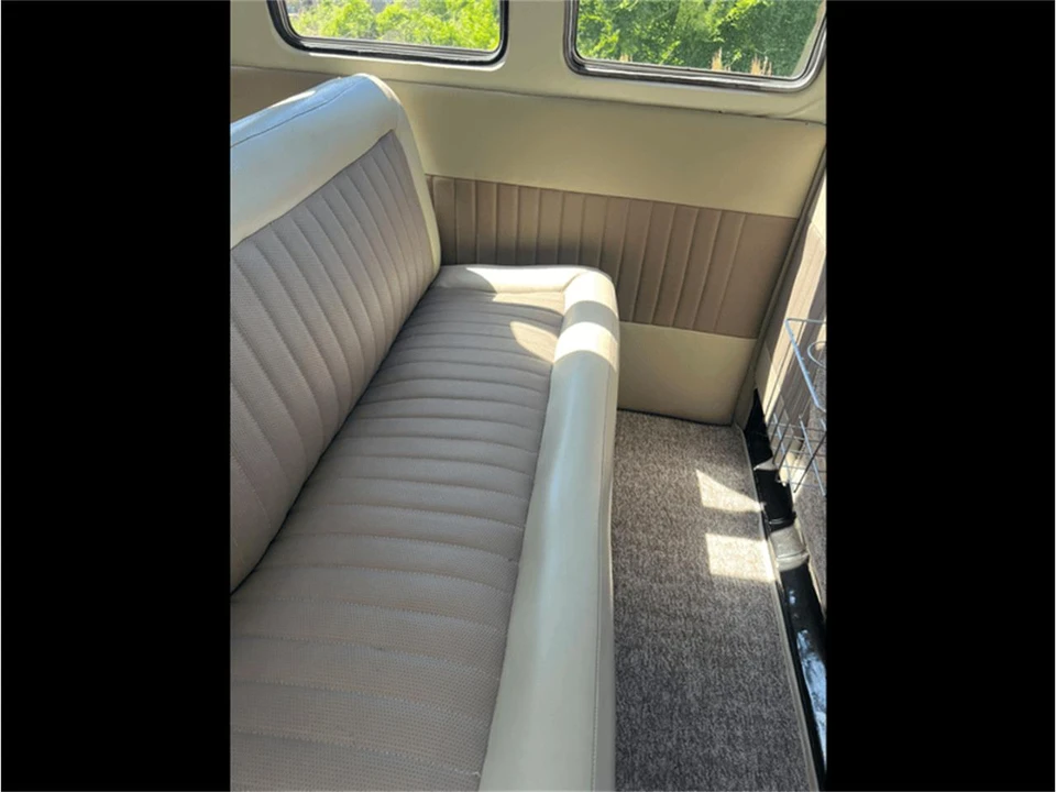 1961 Volkswagen Split-Window Bus - Image 12 of 19