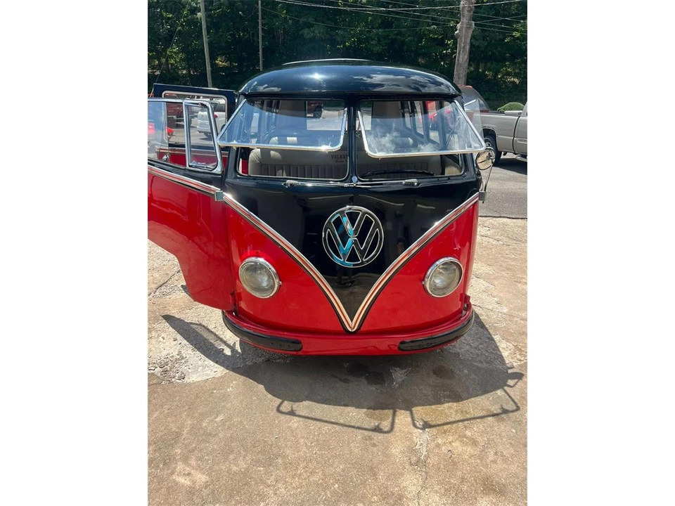 1961 Volkswagen Split-Window Bus - Image 3 of 19