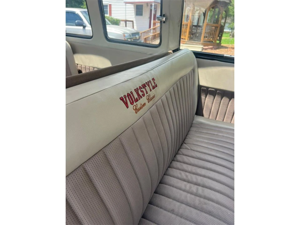 1961 Volkswagen Split-Window Bus - Image 15 of 19