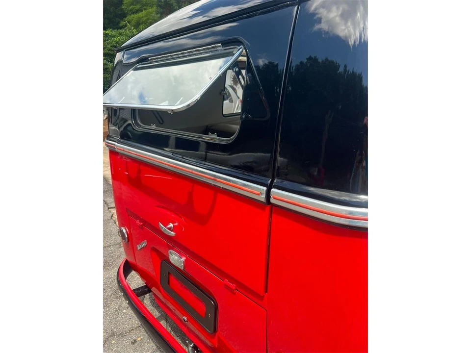 1961 Volkswagen Split-Window Bus - Image 10 of 19
