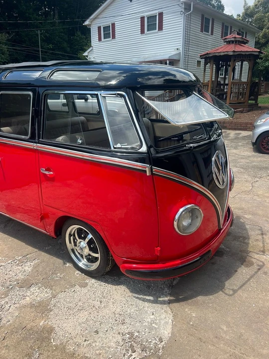 1961 Volkswagen Split-Window Bus - Image 4 of 19