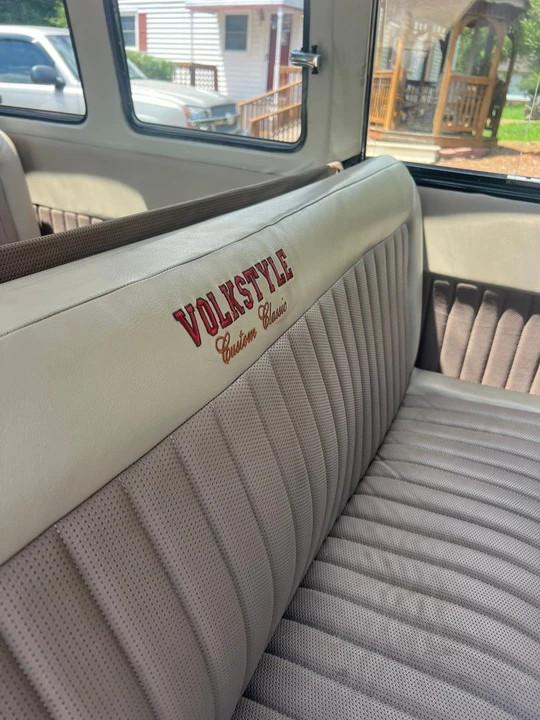 1961 Volkswagen Split-Window Bus - Image 15 of 19