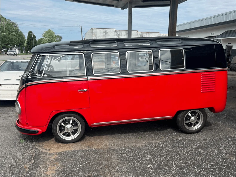 1961 Volkswagen Split-Window Bus - Image 2 of 19