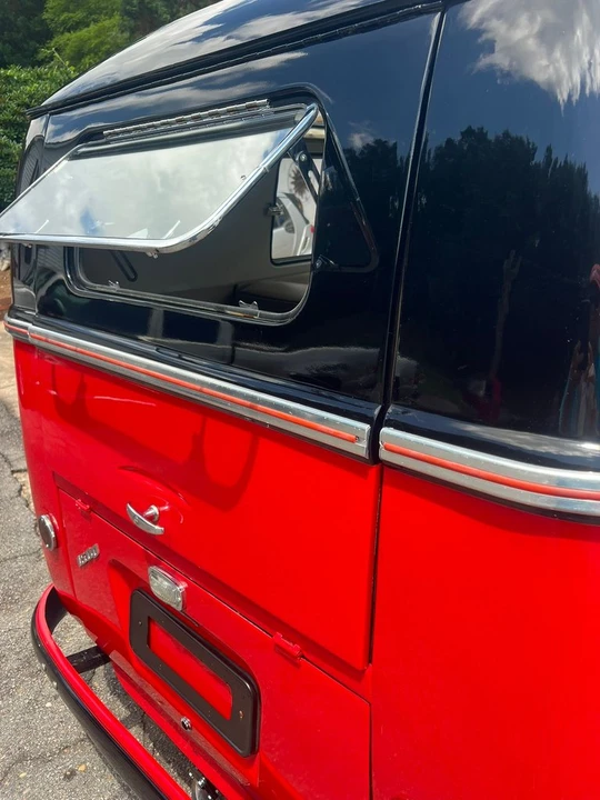 1961 Volkswagen Split-Window Bus - Image 10 of 19