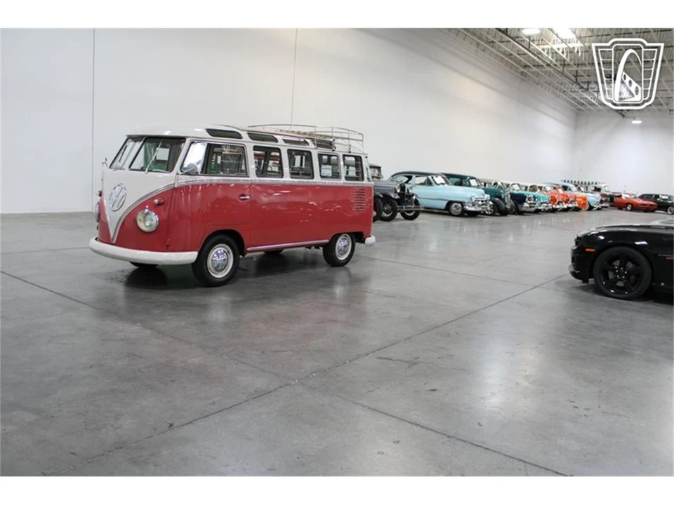 1961 Volkswagen Split-Window Bus - Image 3 of 31