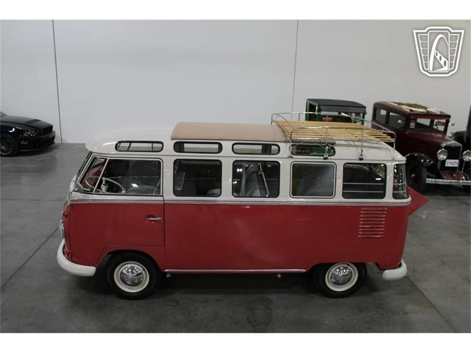 1961 Volkswagen Split-Window Bus - Image 8 of 31