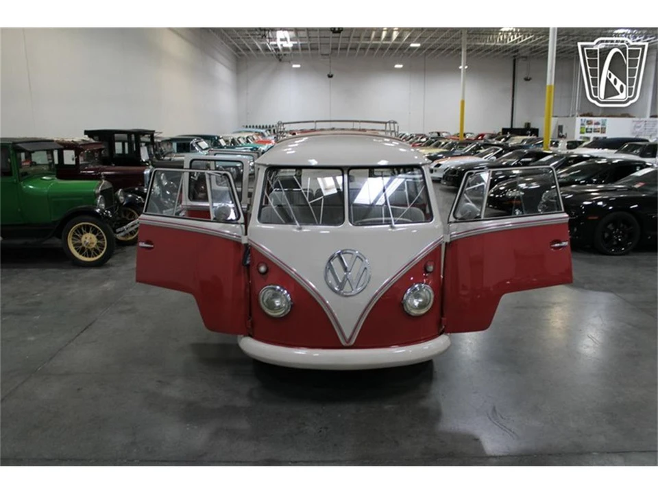 1961 Volkswagen Split-Window Bus - Image 30 of 31