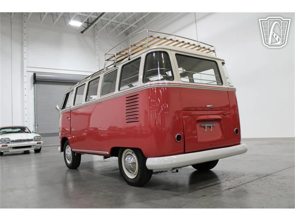 1961 Volkswagen Split-Window Bus - Image 25 of 31